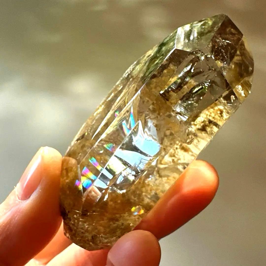 虹美　ルチル　スモーキー　ガーデン　母岩つき　フリーフォーム　67.7g