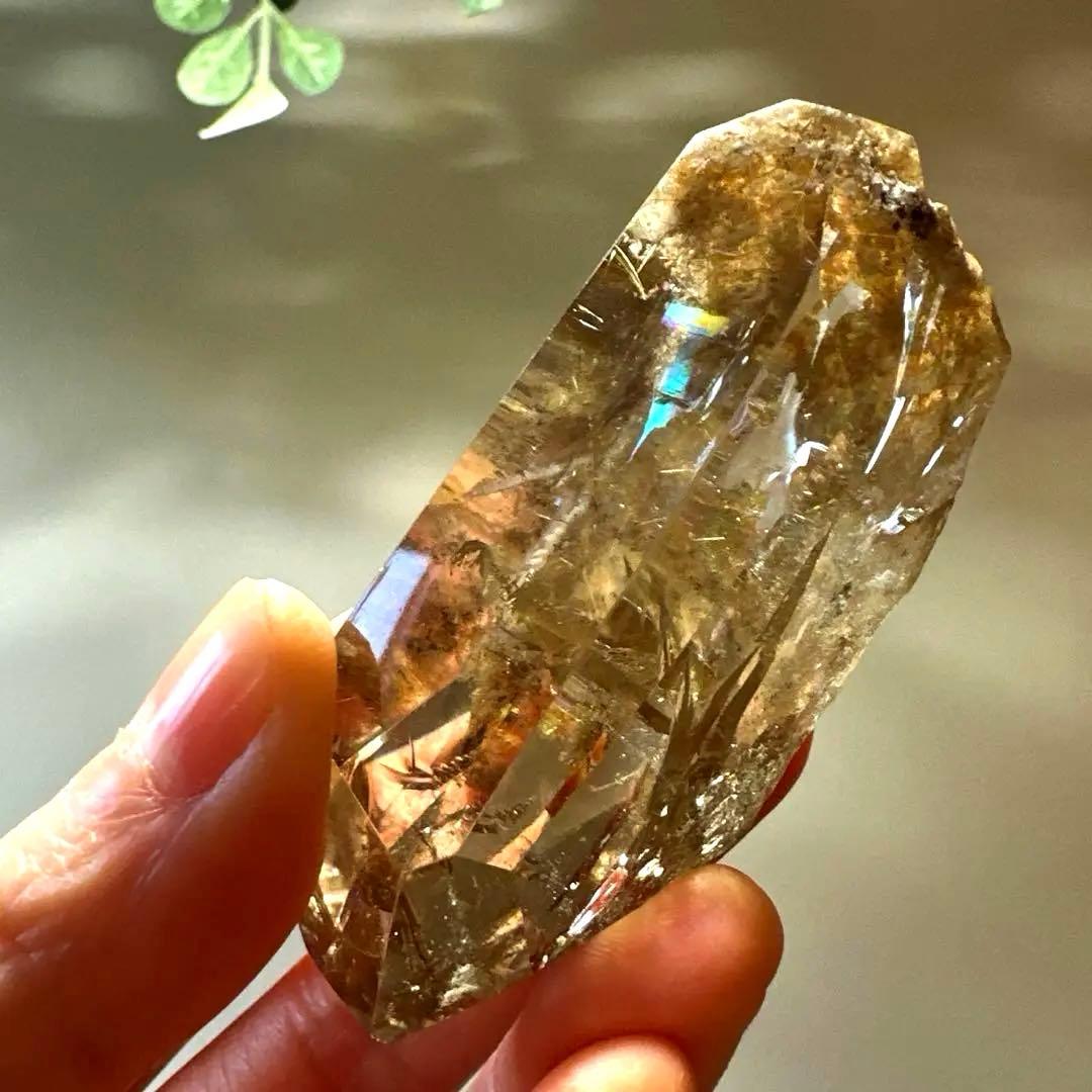 虹美　ルチル　スモーキー　ガーデン　母岩つき　フリーフォーム　67.7g