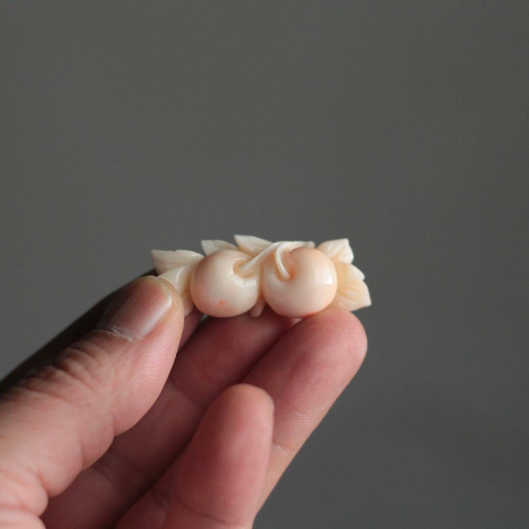 アンティーク 珊瑚 帯留 二分紐用 さくらんぼ 和装小物 アンティーク着物