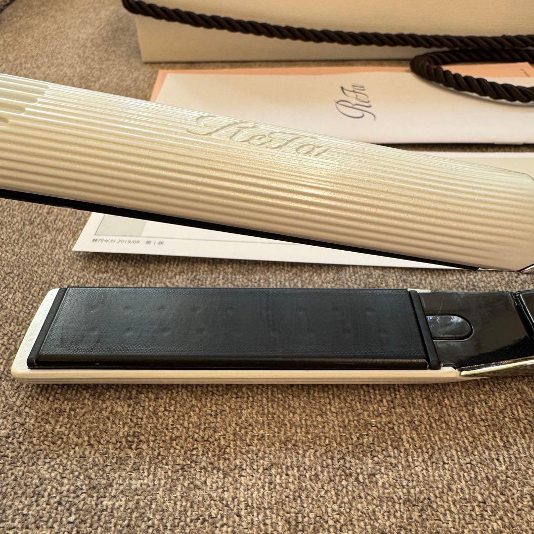 リファ　ビューテック　ストレートアイロン