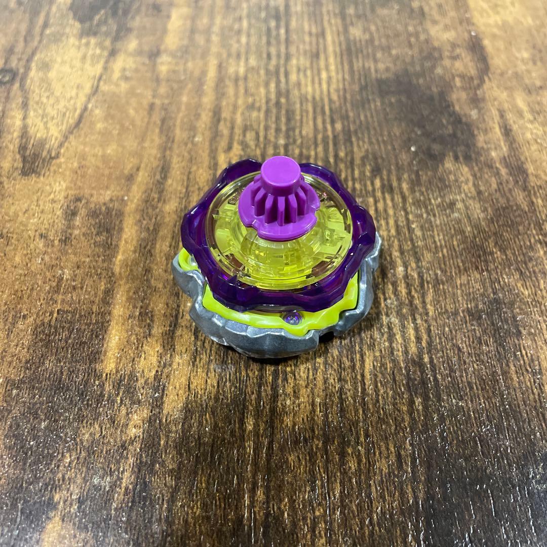 【限定新品】オロチクラスタ6-60LF ベイブレードX あ1