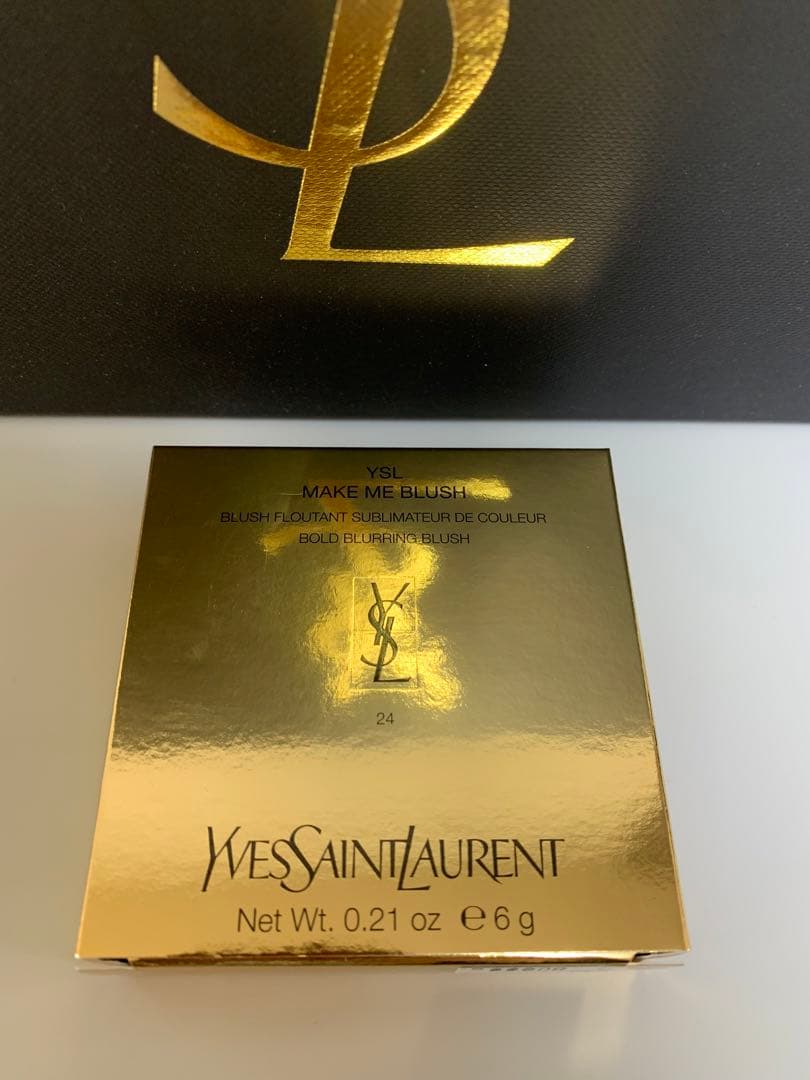 イヴサンローラン　メイクミーブラッシュパウダーチーク 24番　店舗限定色
