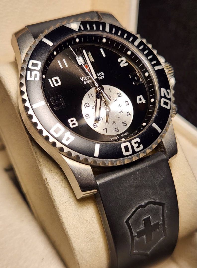 Victorinox ダイバーズウォッチ ブラック　ビクトリノックス　腕時計