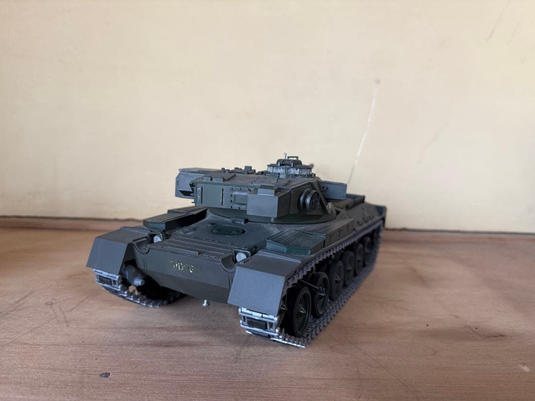 【O-1965】タミヤ チーフテン 1/25 戦車 ラジコン 車種不明 ジャンク