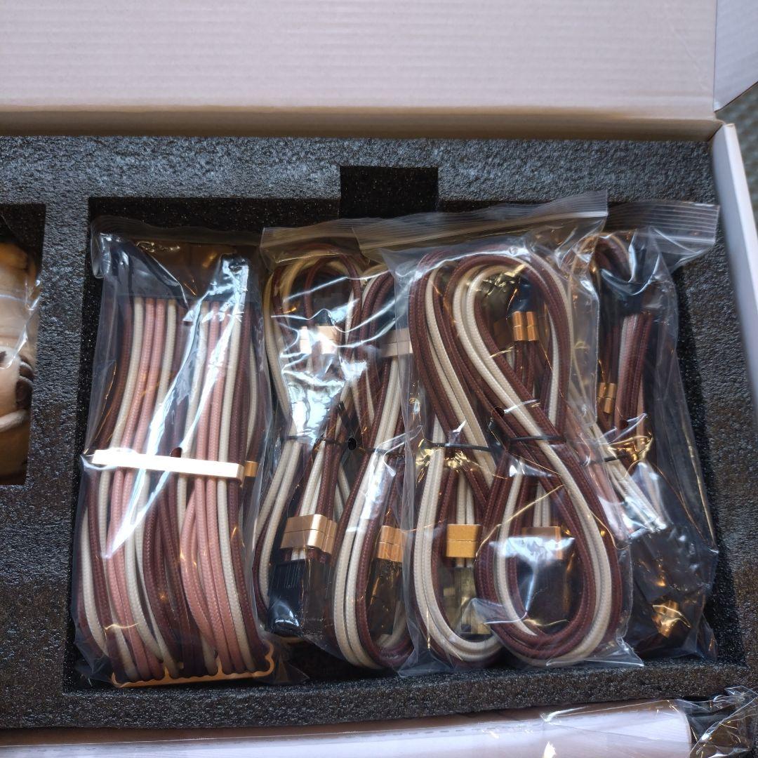 HYTE PCケース Y40 hololive Englishワトソン・アメリア