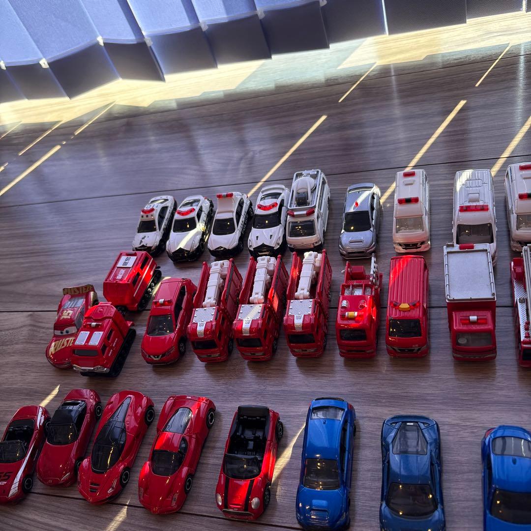 ミニカーセット トミカ 70台以上 引退品 ディズニー まとめ売り