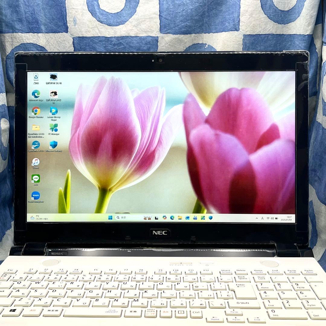 綺麗ブルーレイ！快適SSD☆爽やか白ノートパソコン♪カメラ付！Windows11