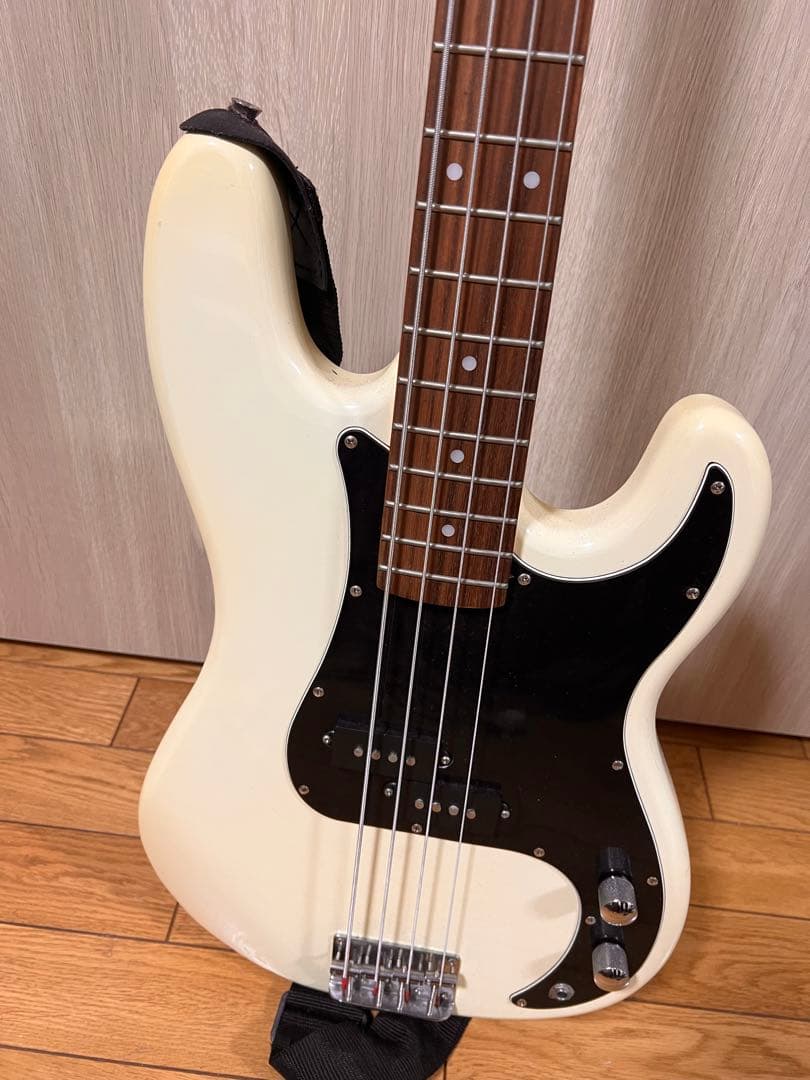 PhotoAuthentic エレキベース アイボリー