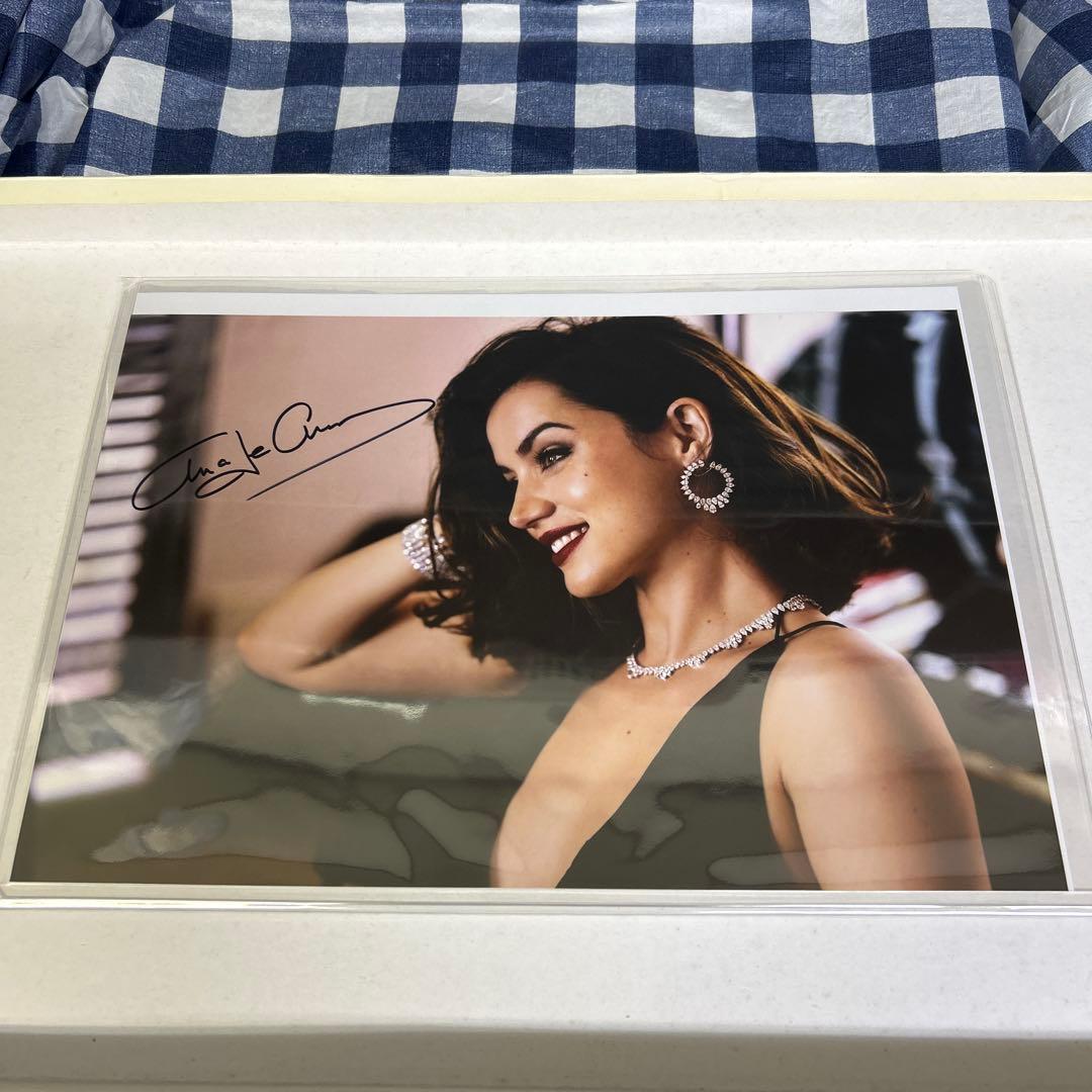 アナ・デ・アルマス 直筆サイン入りフォト 映画007 ハリウッド女優