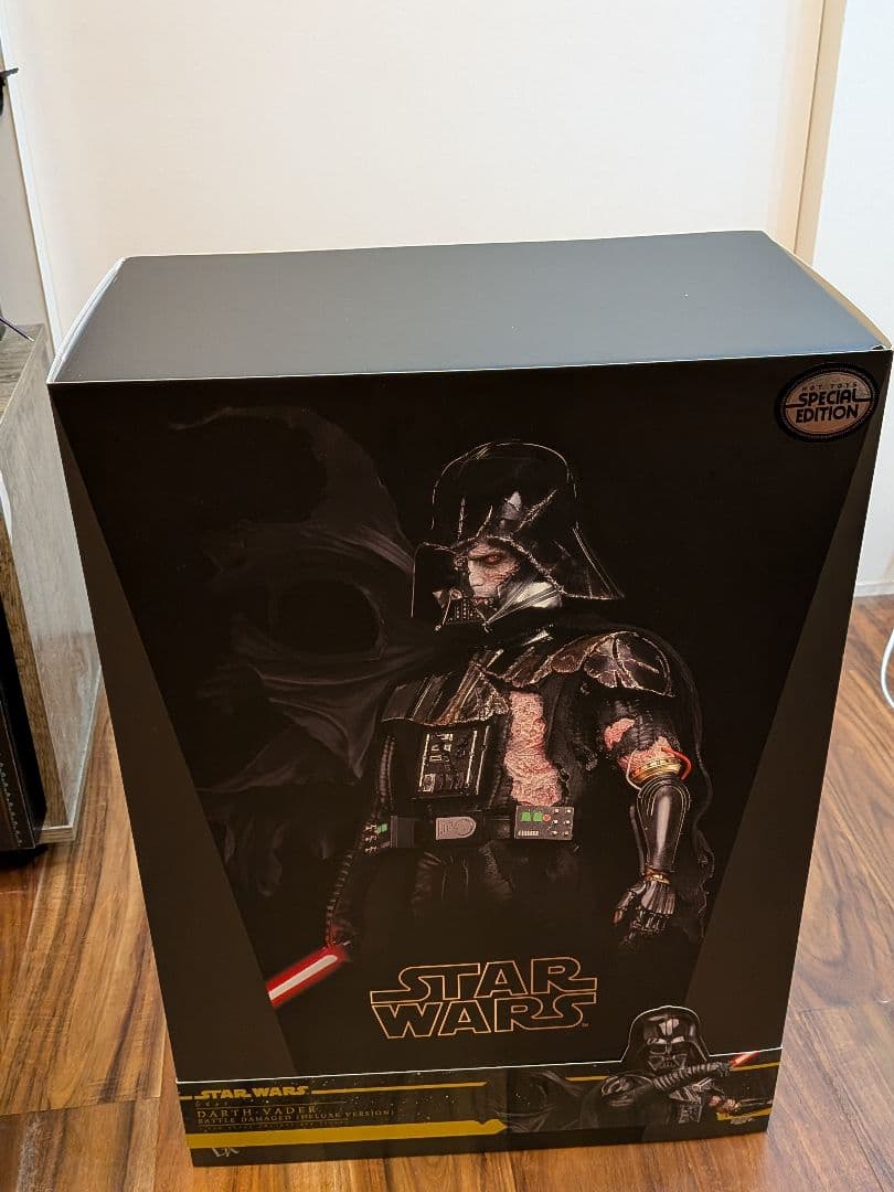 即日発送可能『スター・ウォーズ』ダース・ベイダー（バトルダメージ／デラックス版）