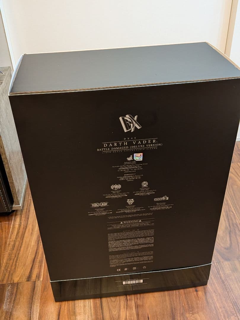 即日発送可能『スター・ウォーズ』ダース・ベイダー（バトルダメージ／デラックス版）