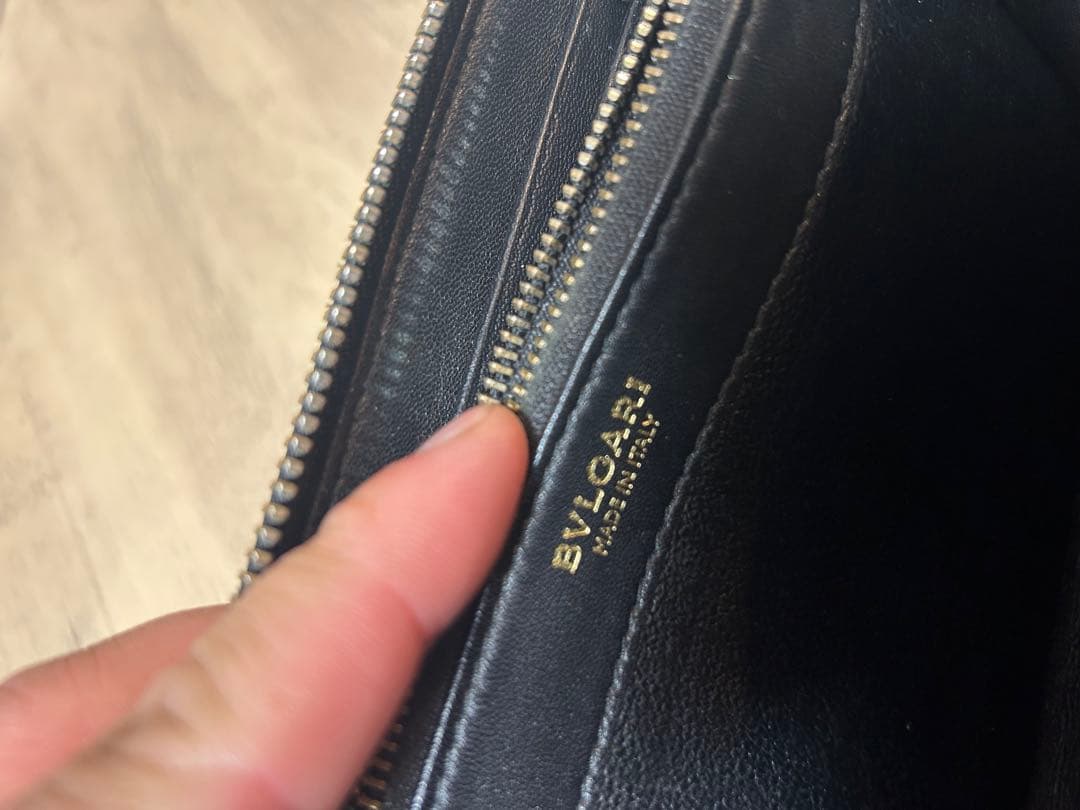 ブルガリ　黒 レザー 財布