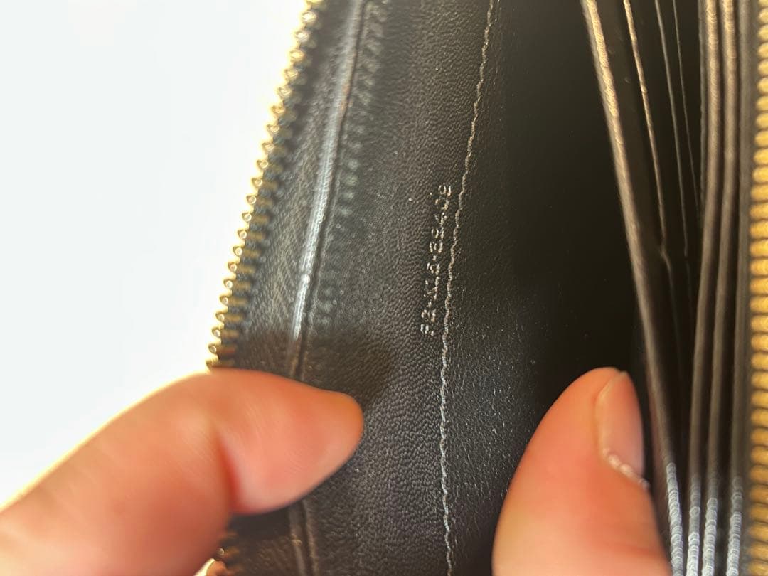 ブルガリ　黒 レザー 財布