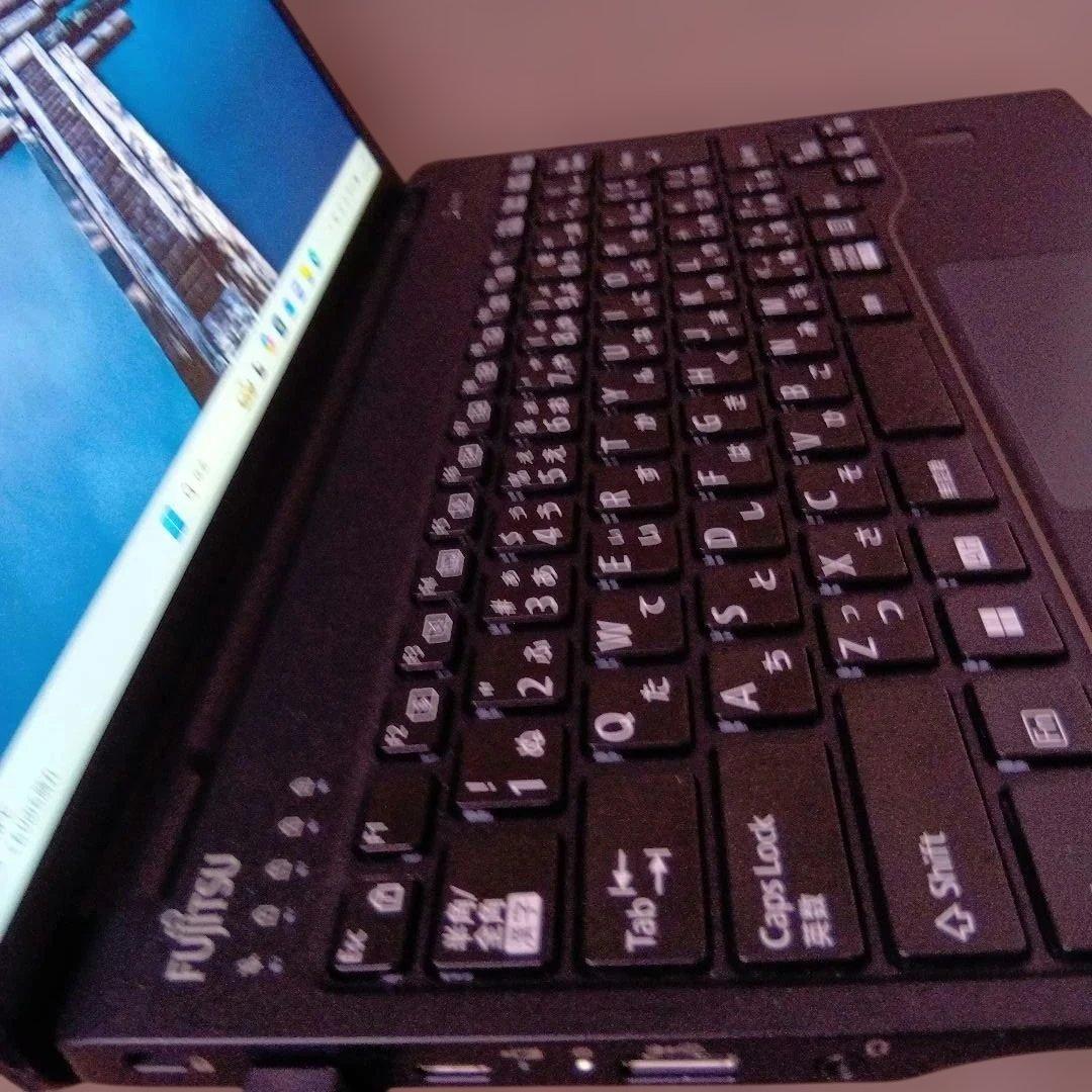 J④富士通　ＦＭＶＵ600N4　U9313/M