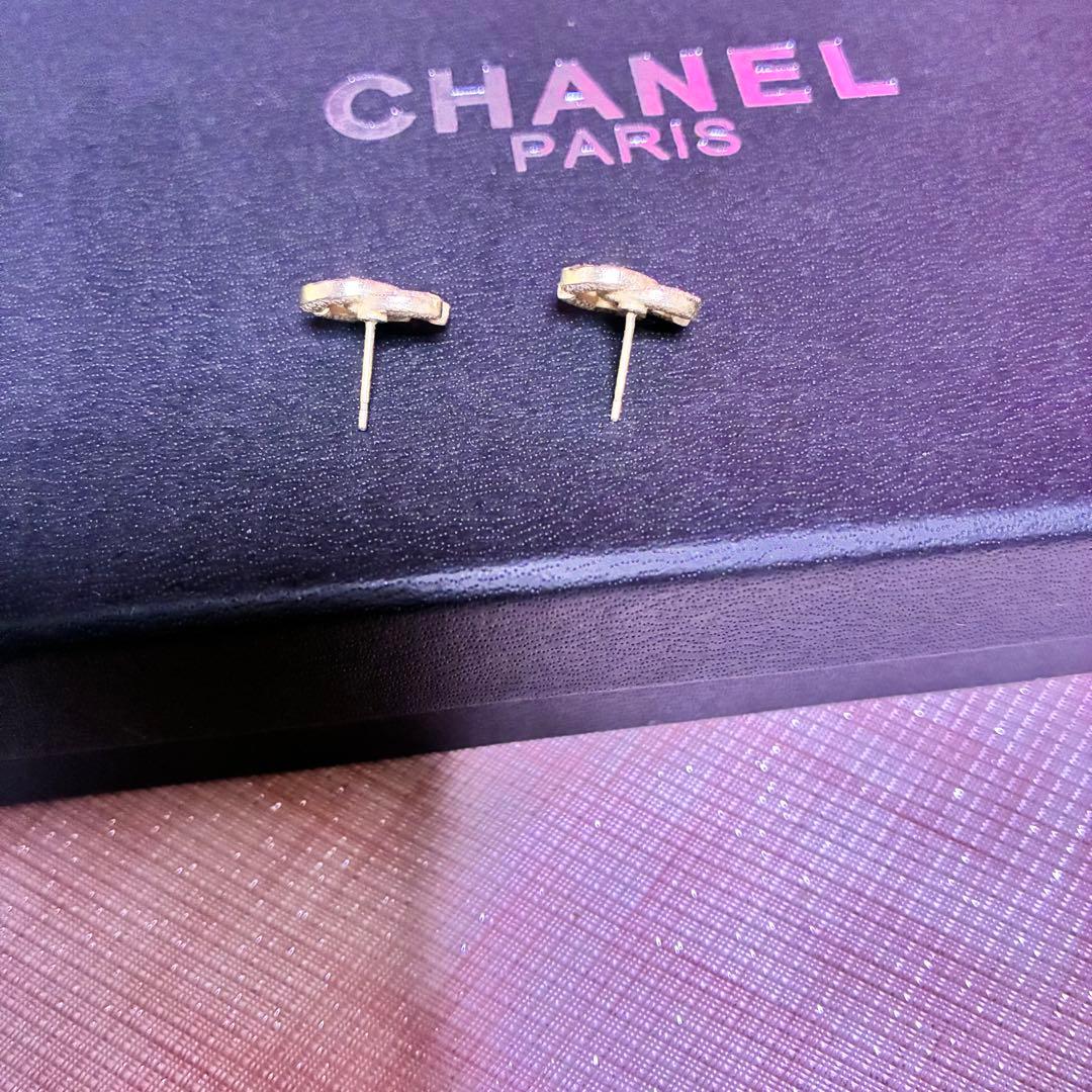 CHANEL【正規品】ゴールドピアス