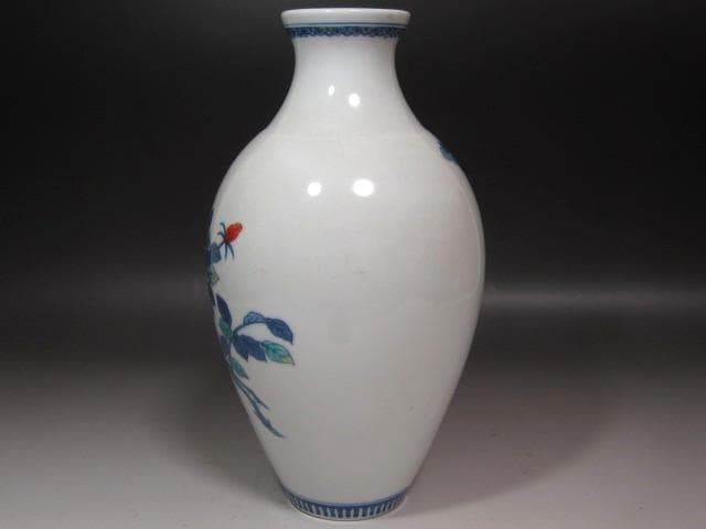 ★　13代　今右衛門　錦花瓶　コントラストの美しい一品です★x385