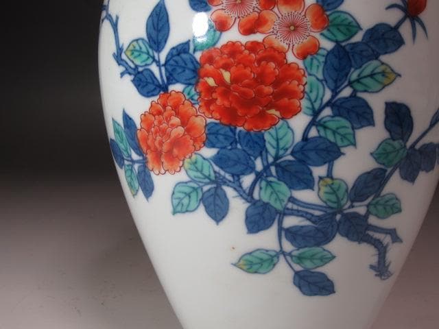 ★　13代　今右衛門　錦花瓶　コントラストの美しい一品です★x385