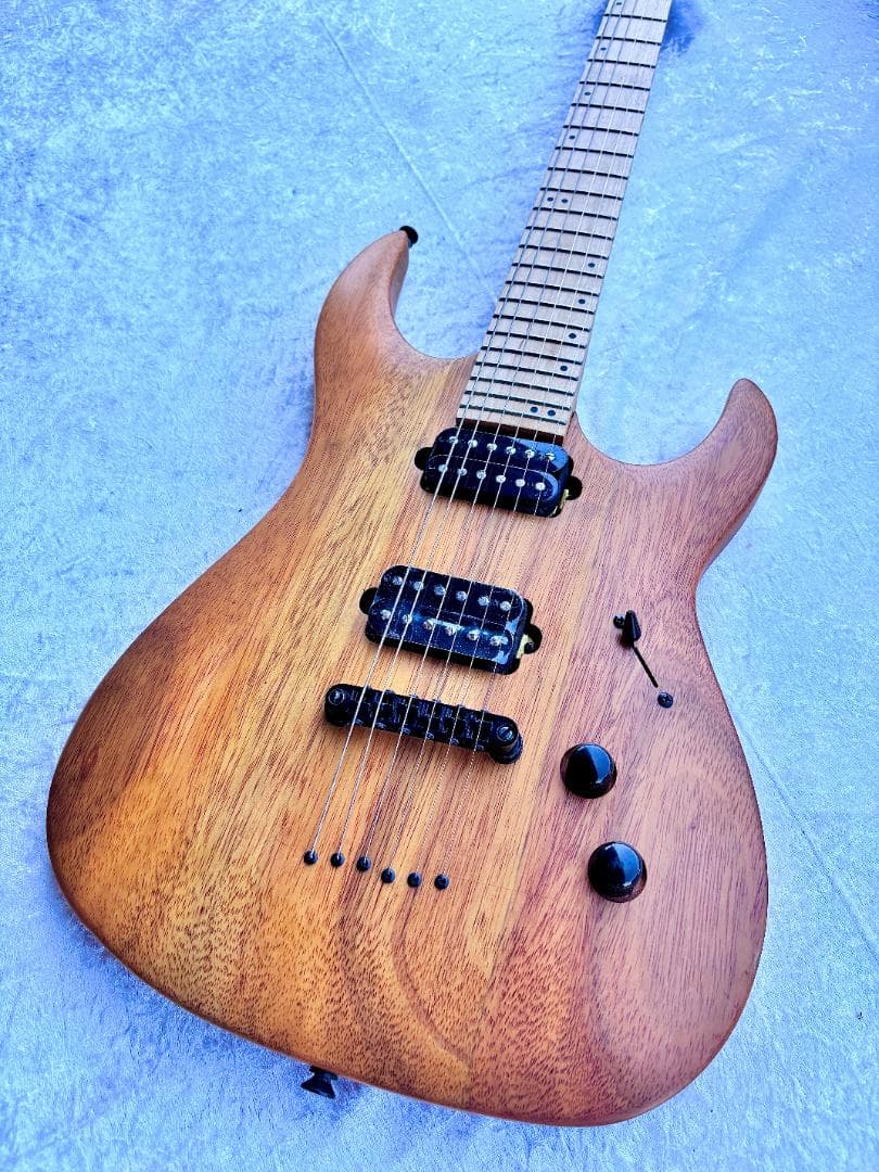 N11 gfc GNR-100 NA Satin エレキギター