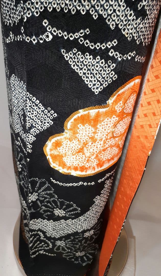 【総絞り振袖】人気の黒 格式高い黒の総絞り金駒刺繍 黒地梅刺繍 袋帯フルセット