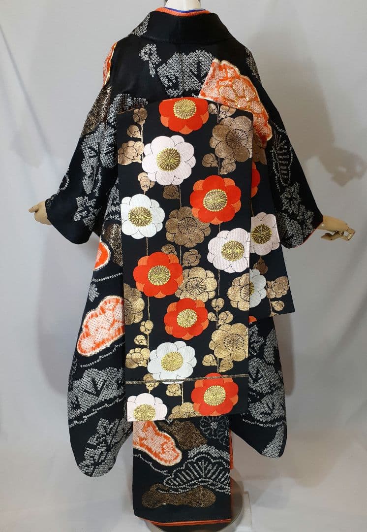 【総絞り振袖】人気の黒 格式高い黒の総絞り金駒刺繍 黒地梅刺繍 袋帯フルセット