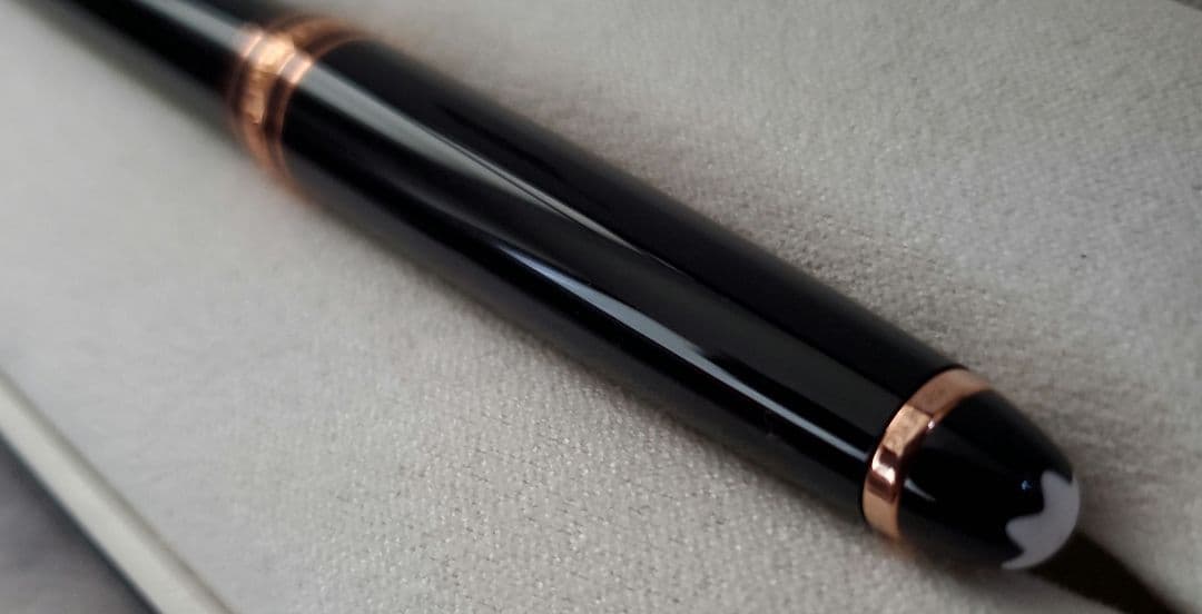 MONTBLANC　ボールペン マイスターシュテュック レッドゴールド　未使用！