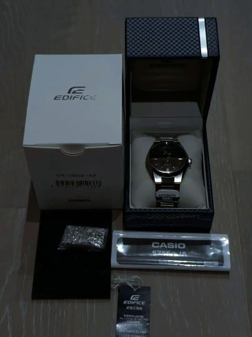 K*@様 試着程度！CASIO EDIFICE エディフィス フォージドカーボン