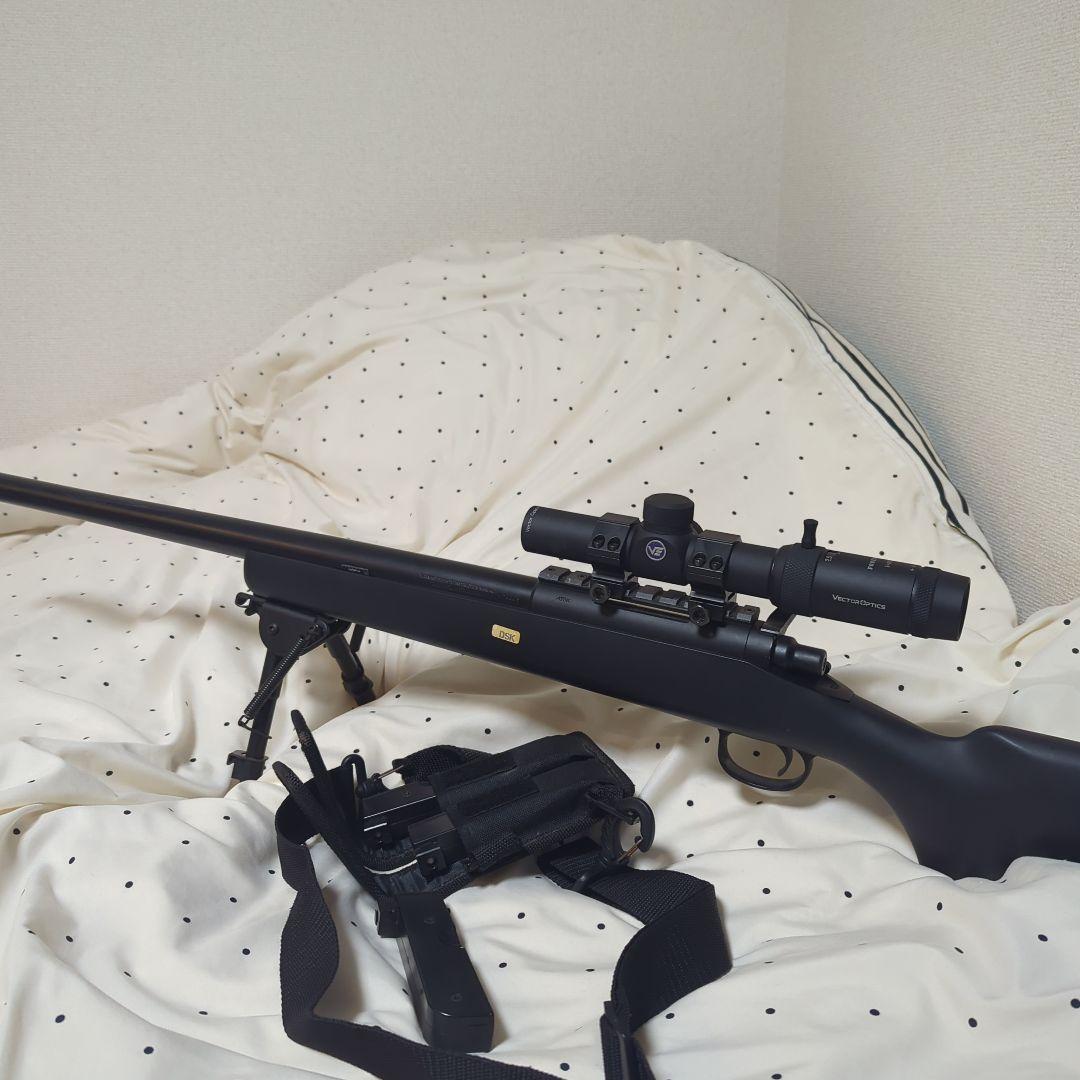 スナイパーライフルVSR10 カモフラージュネット、スコープ付き