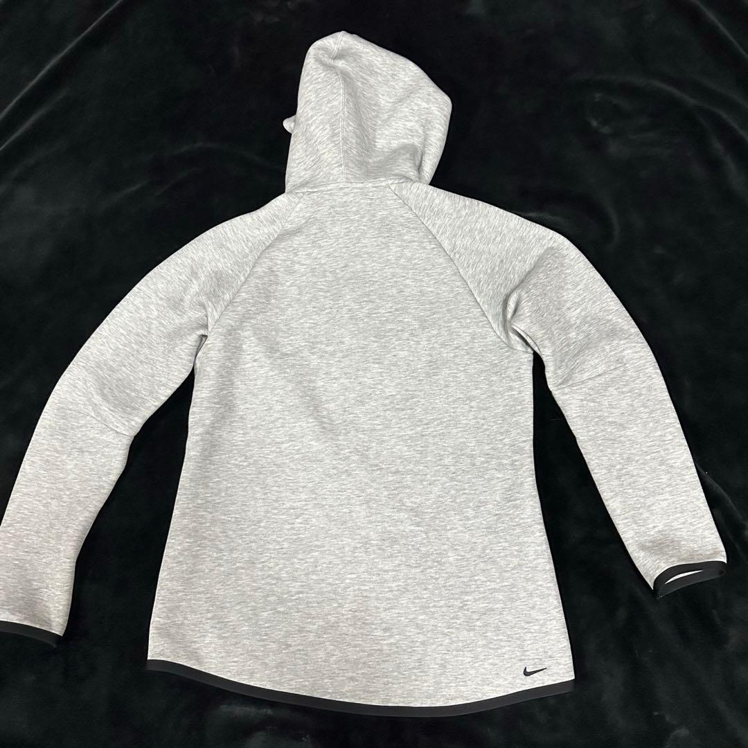 NIKE テックフリース S グレー