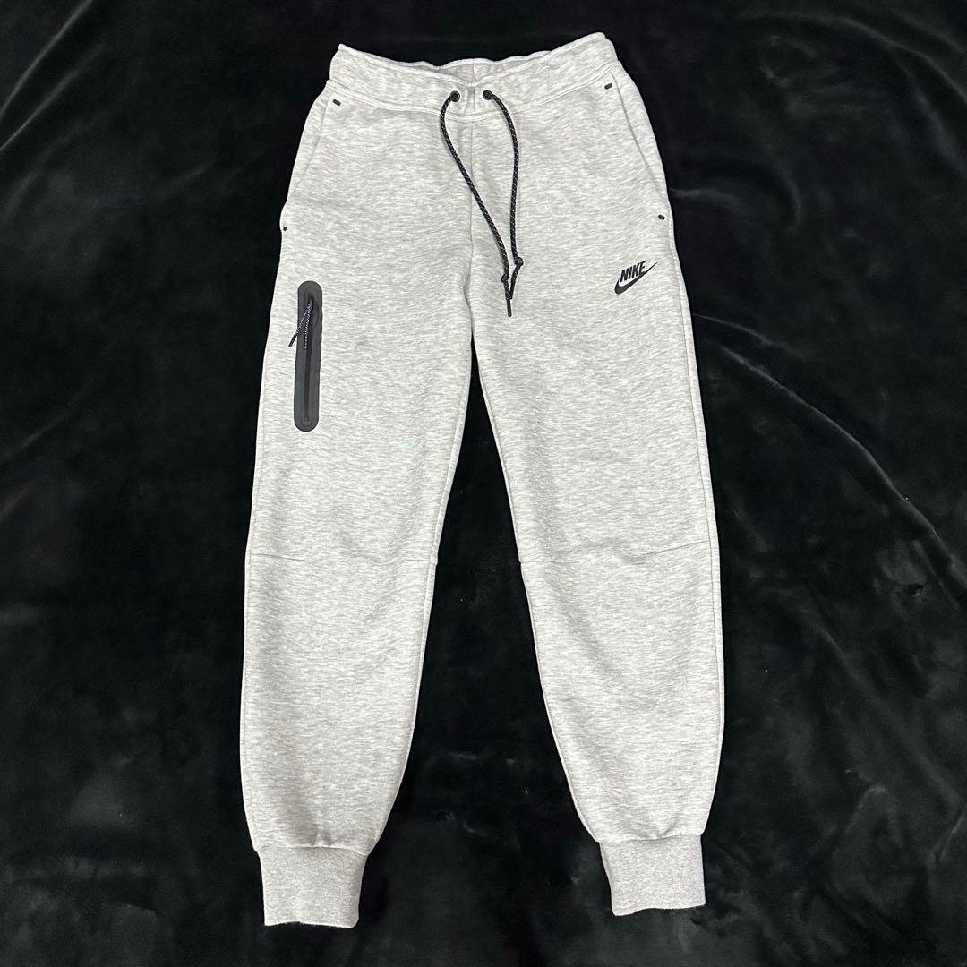 NIKE テックフリース S グレー