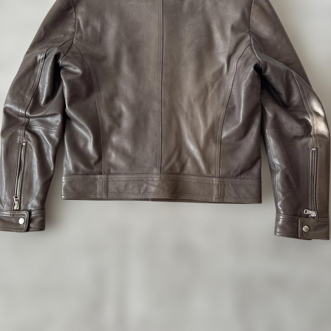 【50サイズ】美品　EMMETI シングルライダース 羊革　グレージュ　Wジップ