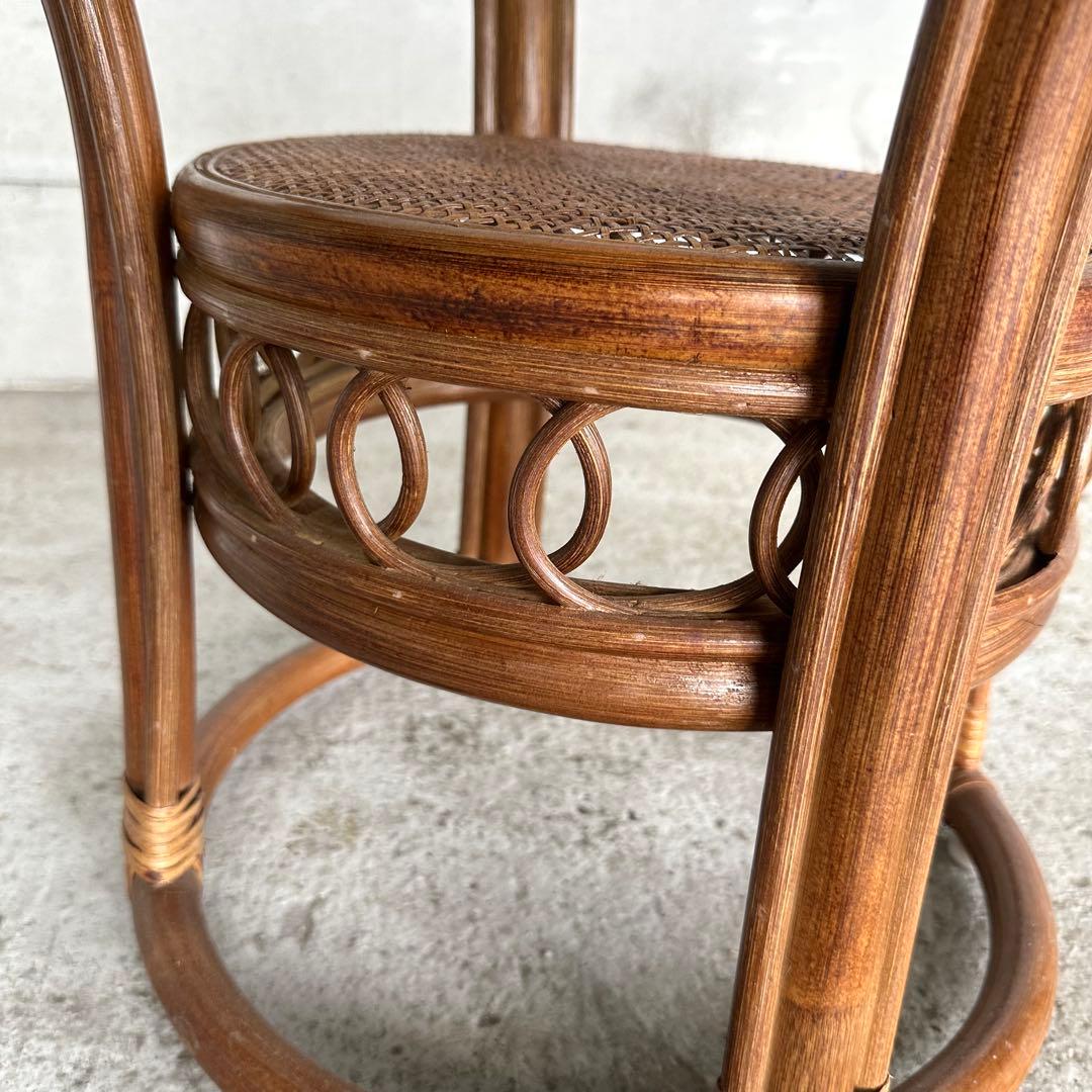 ⭐️即決価格⭐️ラタンサイドテーブル　丸型ガラステーブル　藤　天板49cm