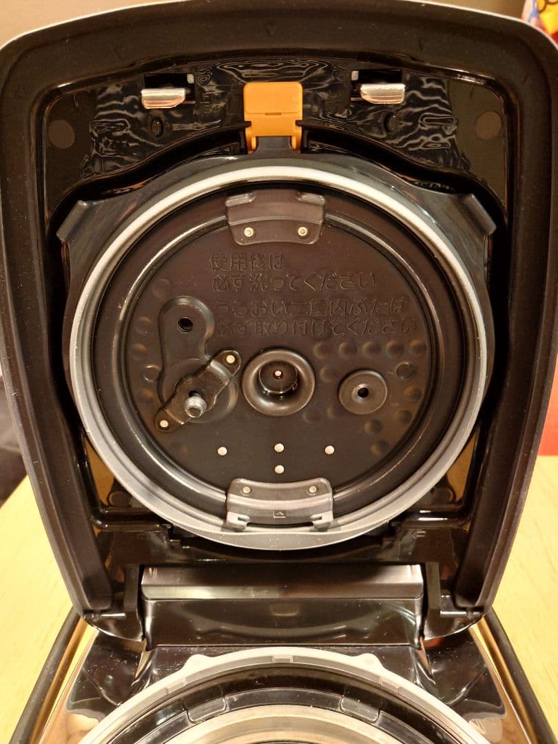 象印　圧力IH炊飯器 極め炊き NW-AS10 南部鉄器　極め羽釜