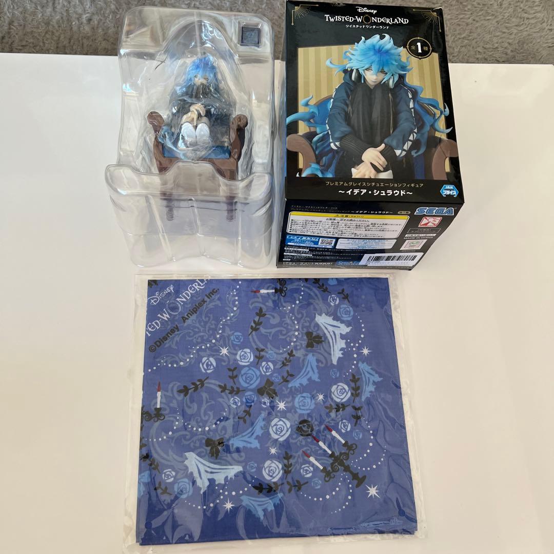 ディズニーツイステッドワンダーランド　フィギュアセット＋おまけつき