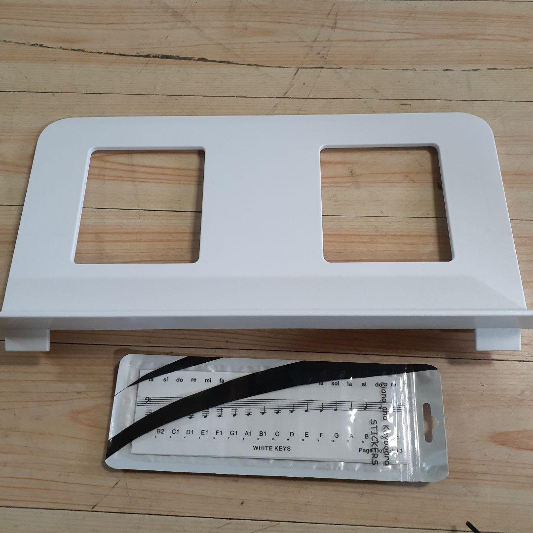 電子ピアノ　88鍵盤　ホワイト　充電式　充電器なし