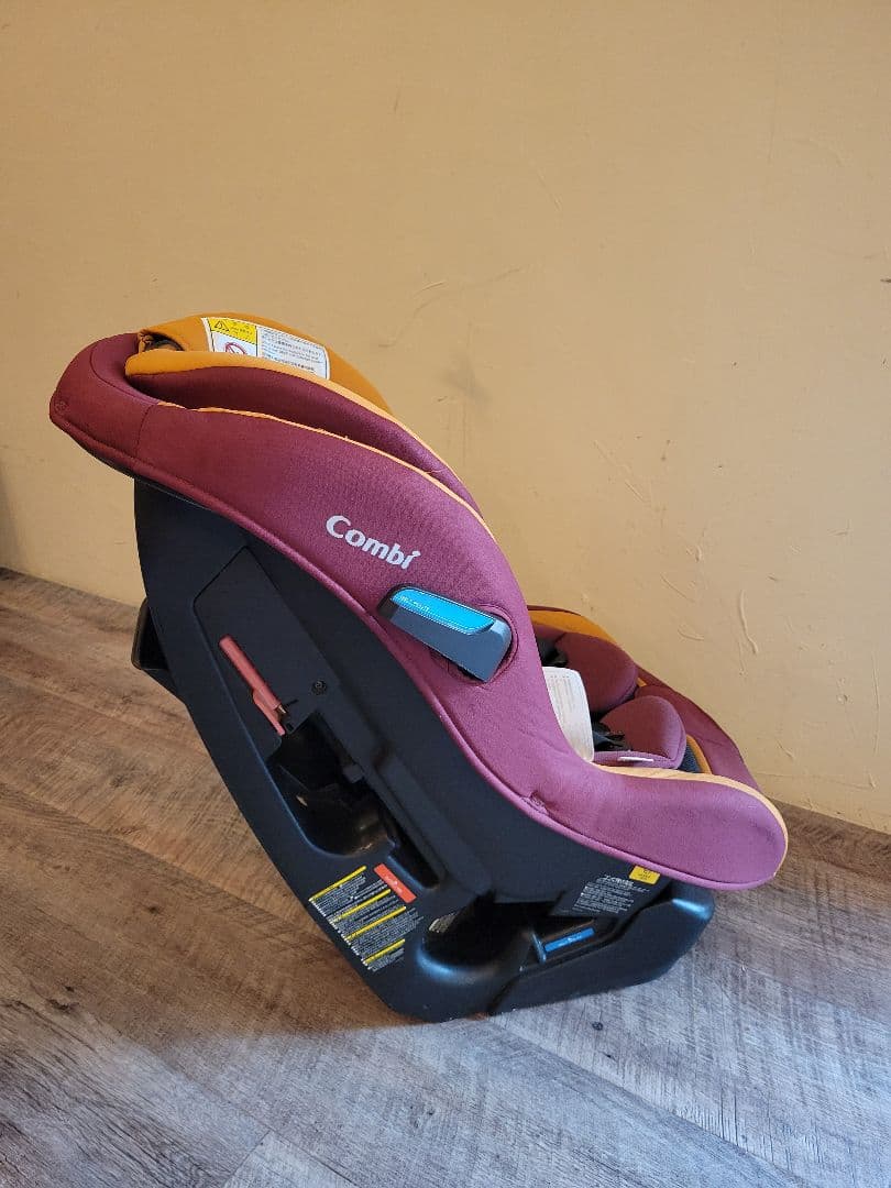 Combiコンビ マルゴットS チャイルドシート新生児～7歳頃まで ローマレッド