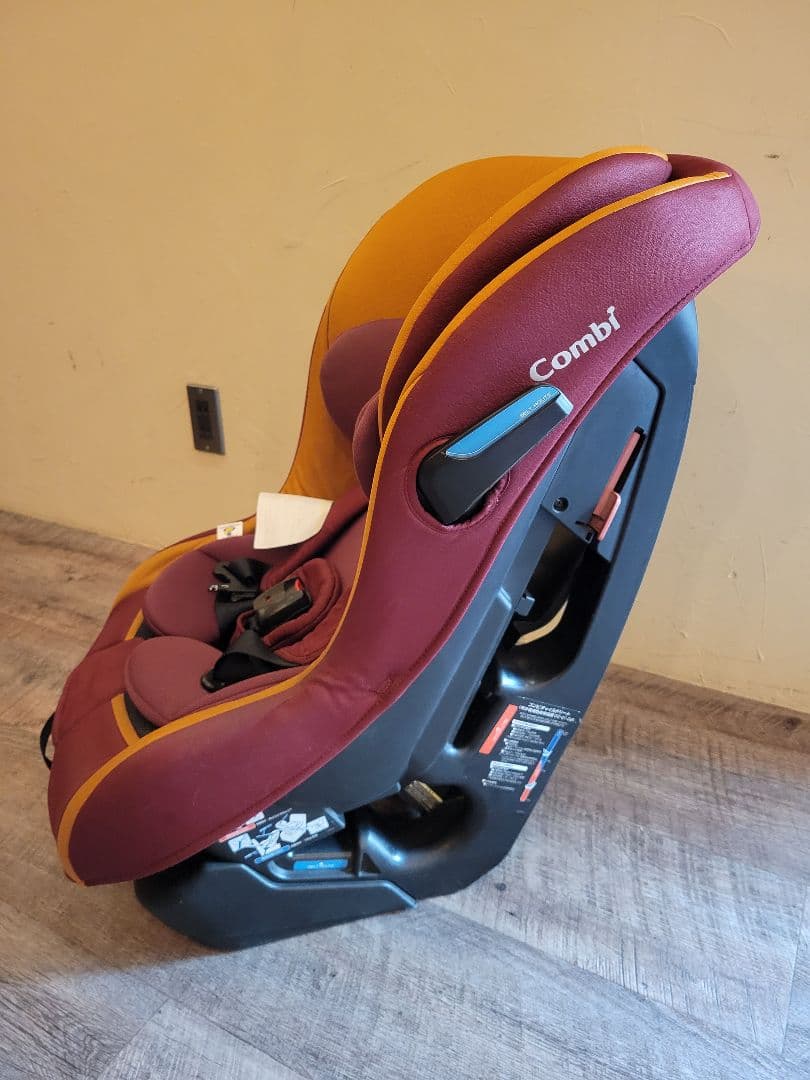 Combiコンビ マルゴットS チャイルドシート新生児～7歳頃まで ローマレッド