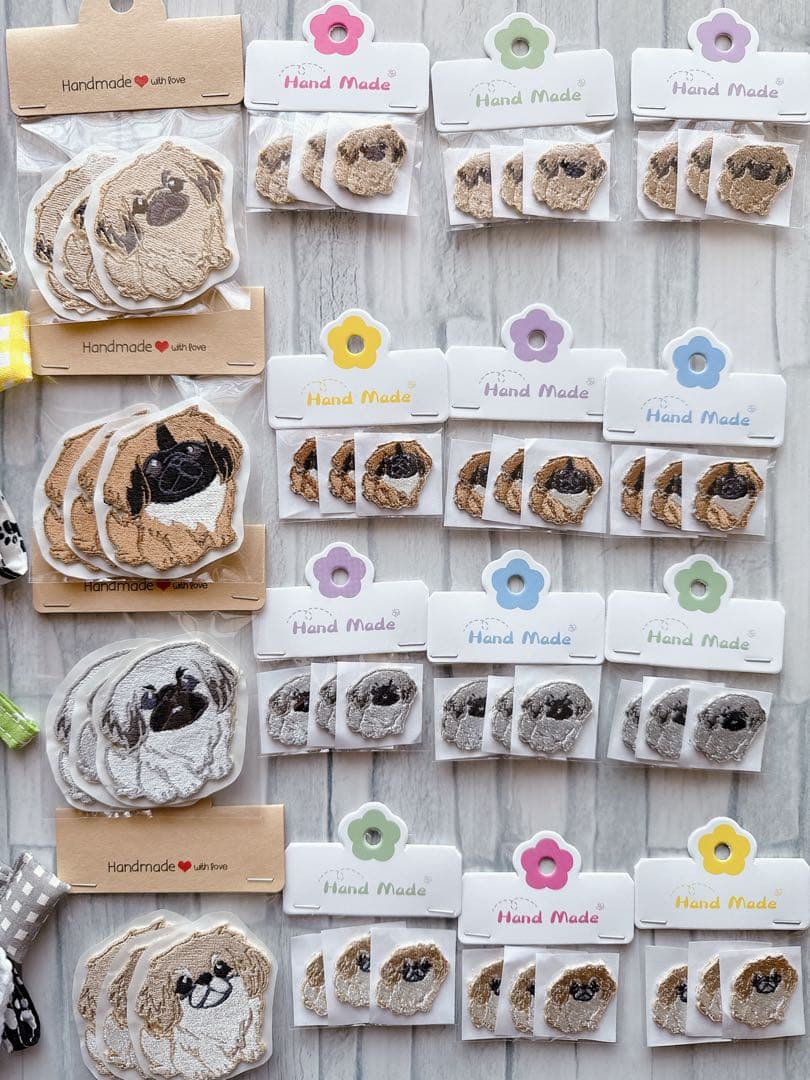 専用　ハンドメイド　刺繍　ペキニーズ　ストラップ　ミニバッグキーホルダー付き　犬