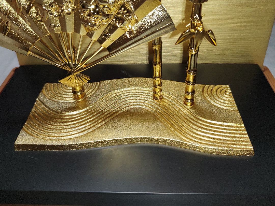 【豪華置物】扇子 吉祥 和風 風水 竹に末広 縁起物 インテリア ガラスケース