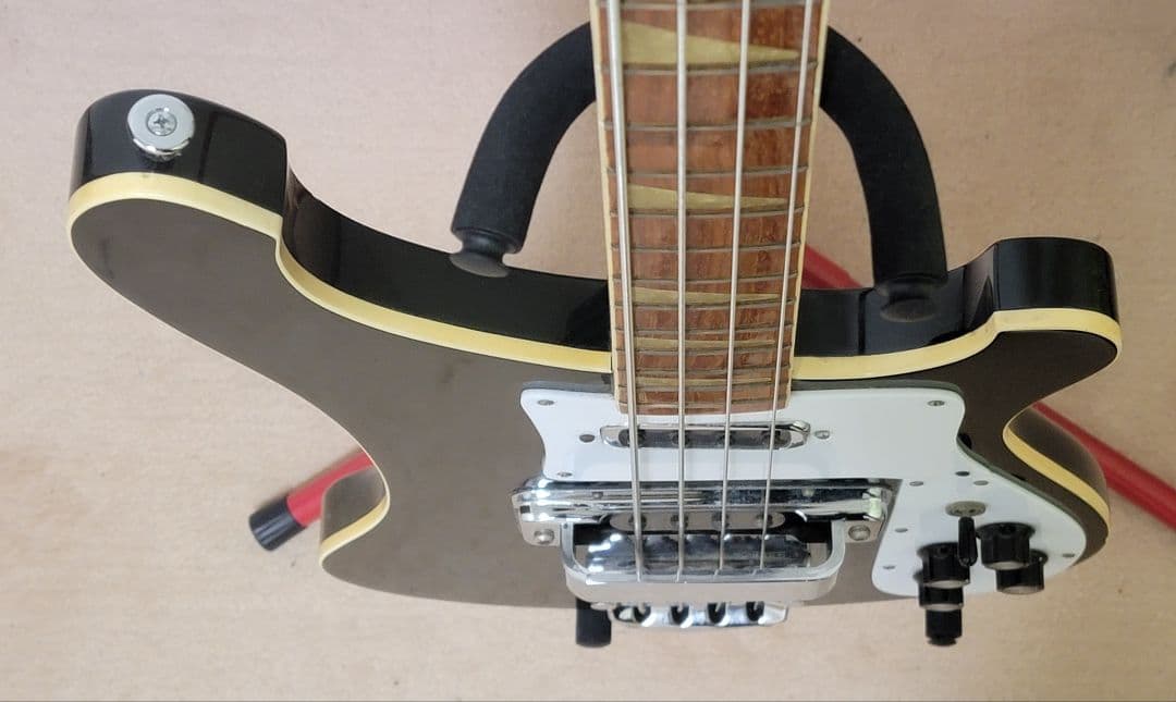 434　Rickenbacker 4003 Jetglo　1985　 USA