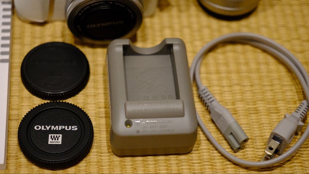 OLYMPUS PEN E-PL9　ダブルズームキット