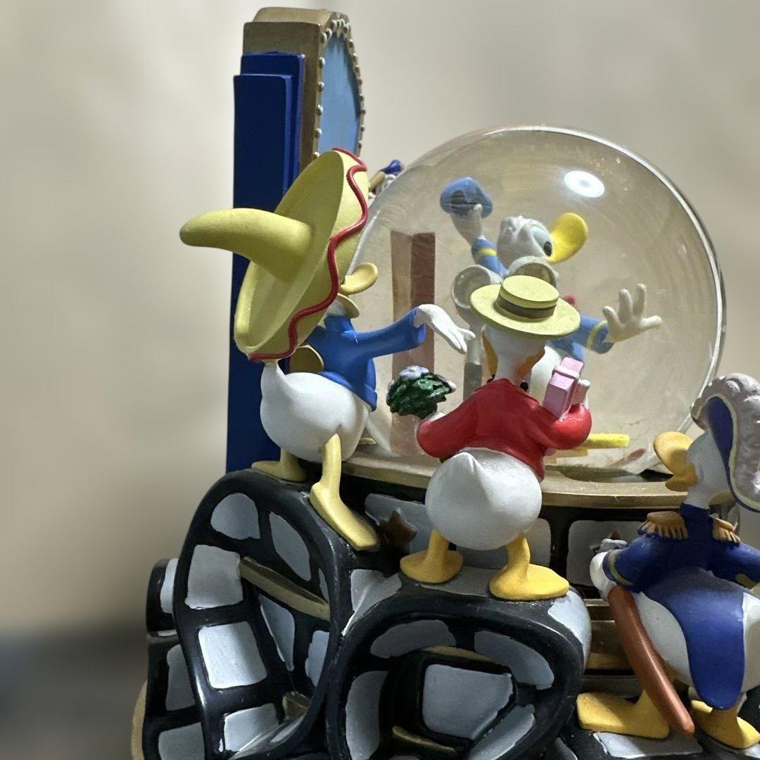ドナルドダック スノードームフィギュア 約22cm