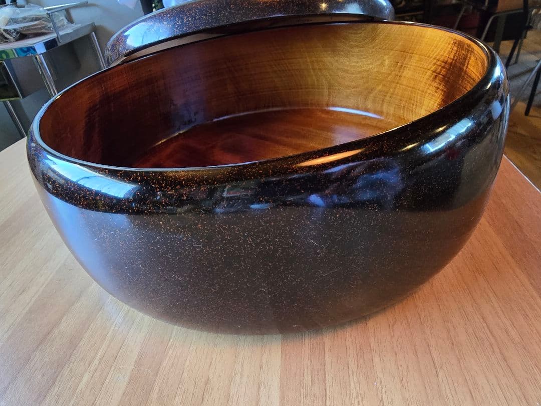 漆器 湯のみ入れ 鶴と太陽の彫刻