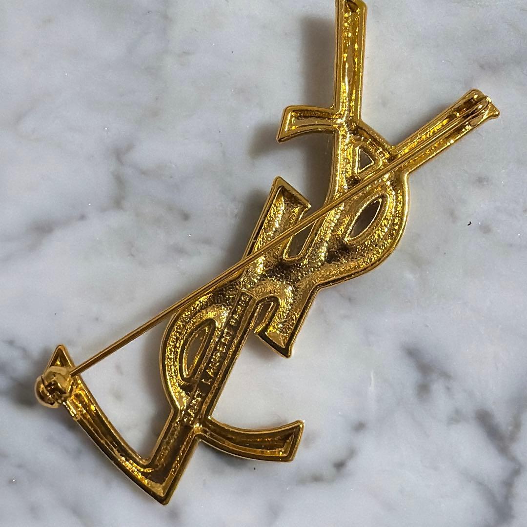 イヴサンローラン YSL ゴールド ロゴ ブローチ