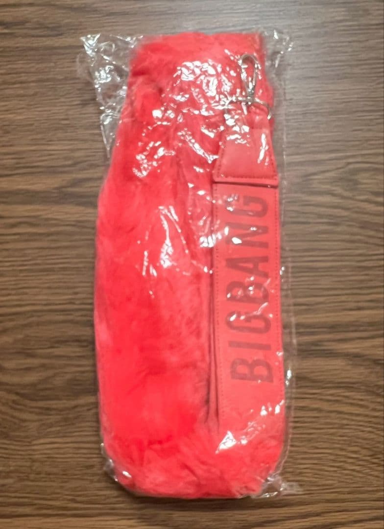 BIGBANG ショルダーストラップ ファーチャーム ジヨン G-DRAGON