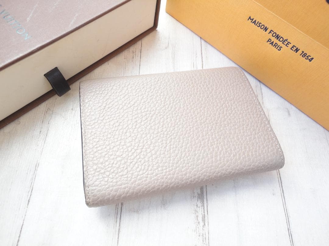 超美品★超希少★ルイ・ヴィトン【ポルトフォイユ・カプシーヌ コンパクト】C36