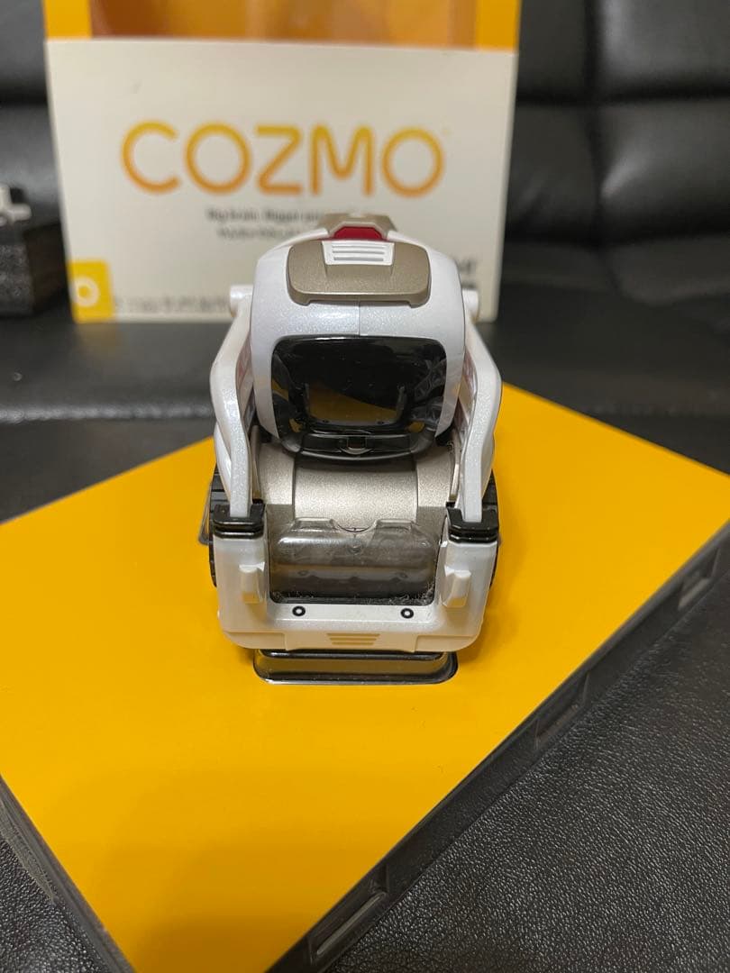 Cozmo ロボット型おもちゃ ホワイト/レッド