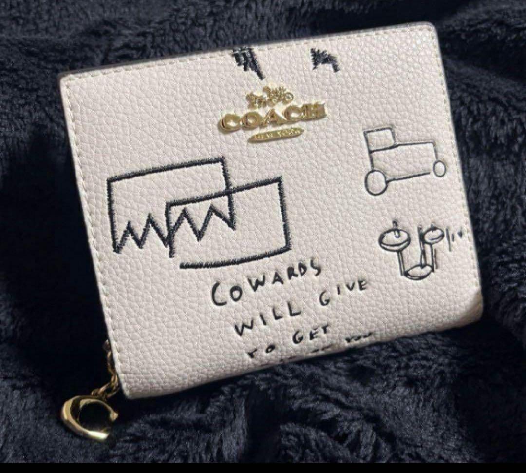 新品コーチCOACHパスキアコラボ二つ折り財布スナップウォレットホワイト.白