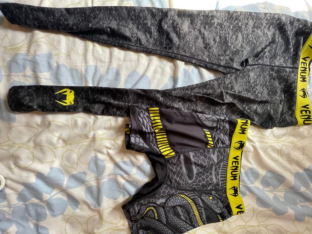 venum Tシャツ　ファイトショーツ