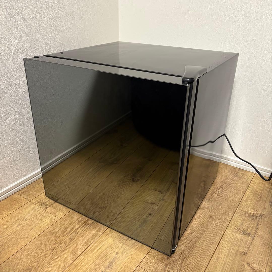 未使用品 アイリスプラザ 鏡面 冷蔵庫 ミニ ブラック 42L 黒