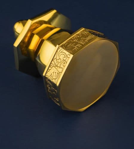 【修縁堂】密教法具 真言宗 舎利塔 八角五輪塔 経文蔵が入っています